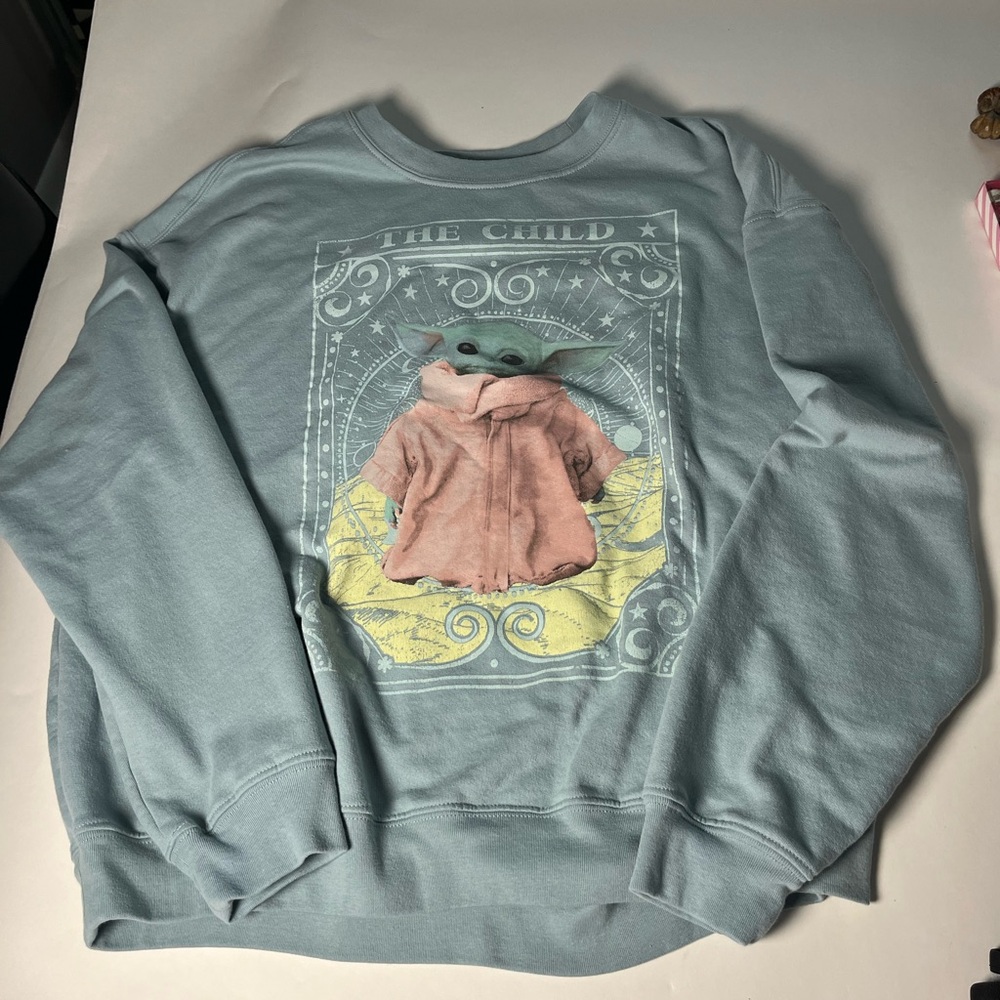 Women’s Star Wars light green sweatshirt. Size xxl. - Picture 2 of 9